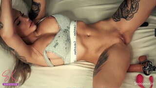 ���៊ិចស៊ីរុស្ស៊ីក្មេងស្រី Squirt នៅលើកាមេរ៉ា