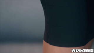 VIXEN Atrevida bebé seducir xefe