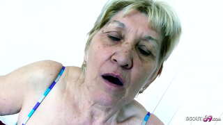 Εξαιρετικά Γιαγιά Γκάμπι έχει το Σεξ με την κόκορας Τέρας νεαρός