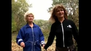 ���වට කාලයක් පරිණත අත්හදා බැලීම් කිරීමට අවශ්ය එකිනෙකාගේ මෝඩයෙක් තණ කොළ මත