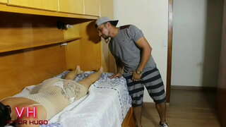 ONA JE PREDSTIERAŤ, ŽE